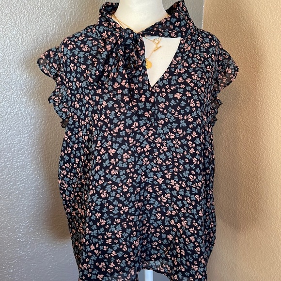Ann Taylor Factory flutter sleeve floral blouse - size XL - Picture 1 of 4